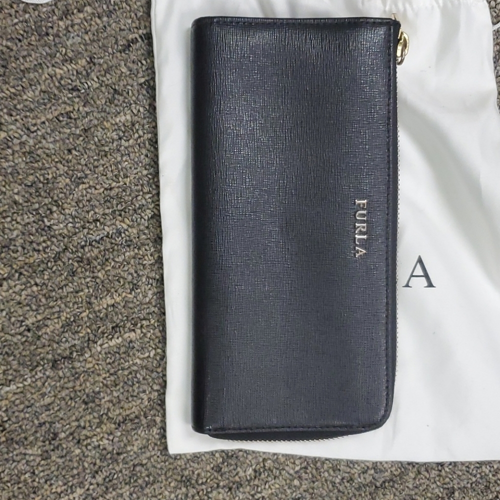Black Furla wallet